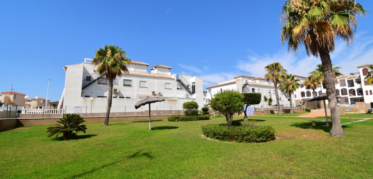Sale - Apartment / flat -
Orihuela Costa - Playa Flamenca