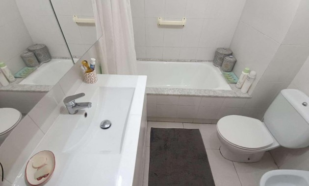 Sale - Apartment / flat -
Torrevieja - Acequion