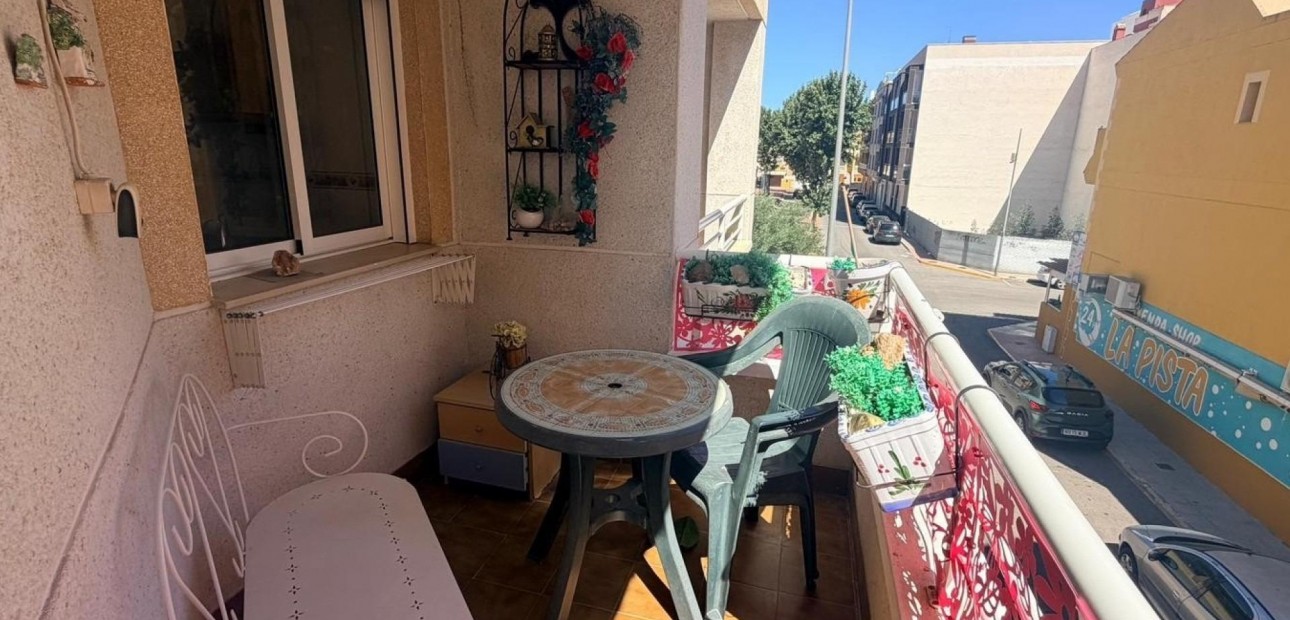 Sale - Apartment / flat -
Los Montesinos - Pueblo 8