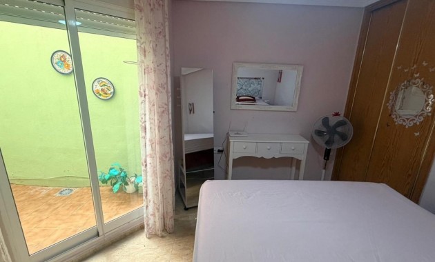 Sale - Apartment / flat -
Los Montesinos - Pueblo 8