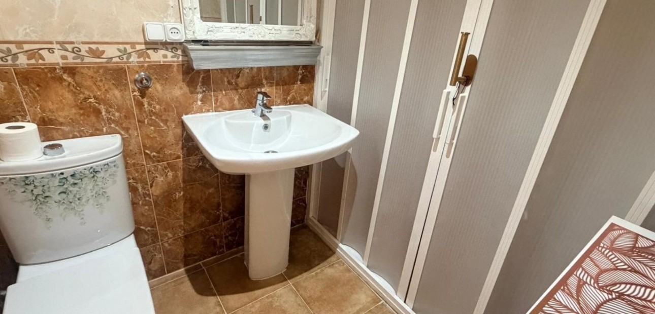 Sale - Apartment / flat -
Los Montesinos - Pueblo 8