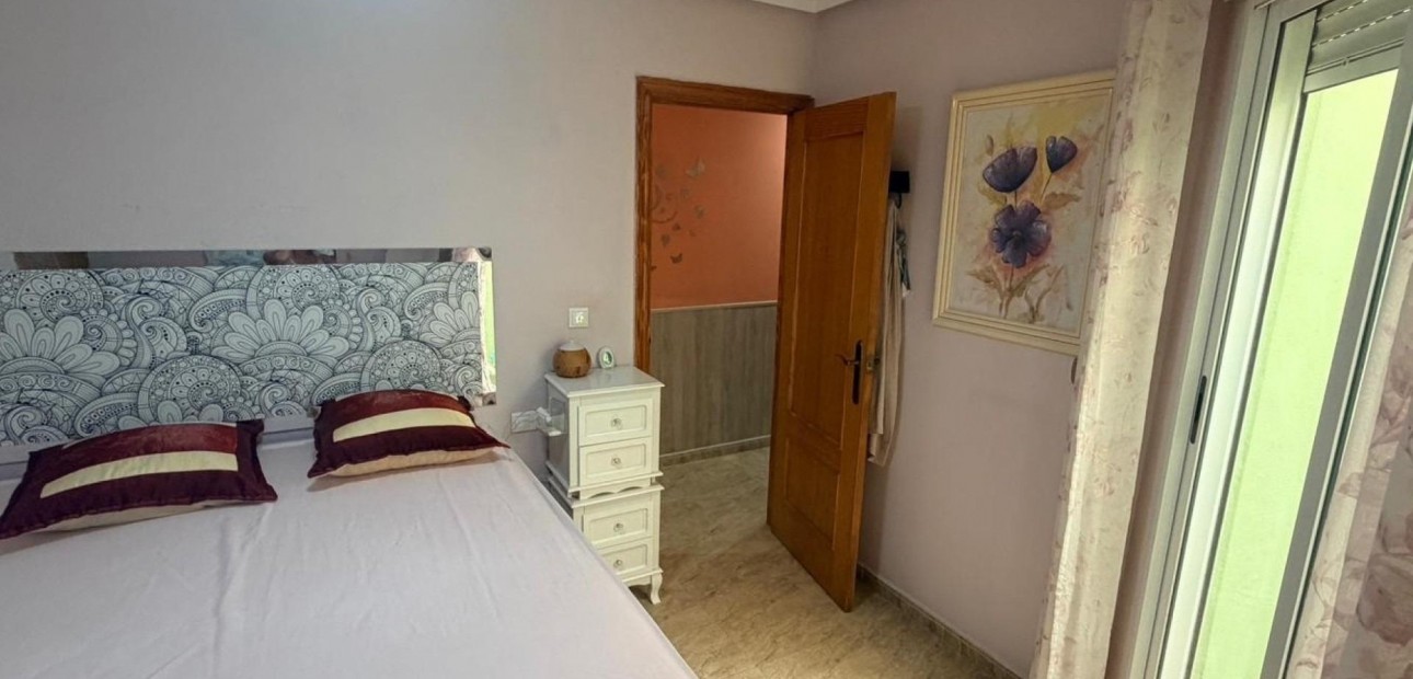 Sale - Apartment / flat -
Los Montesinos - Pueblo 8