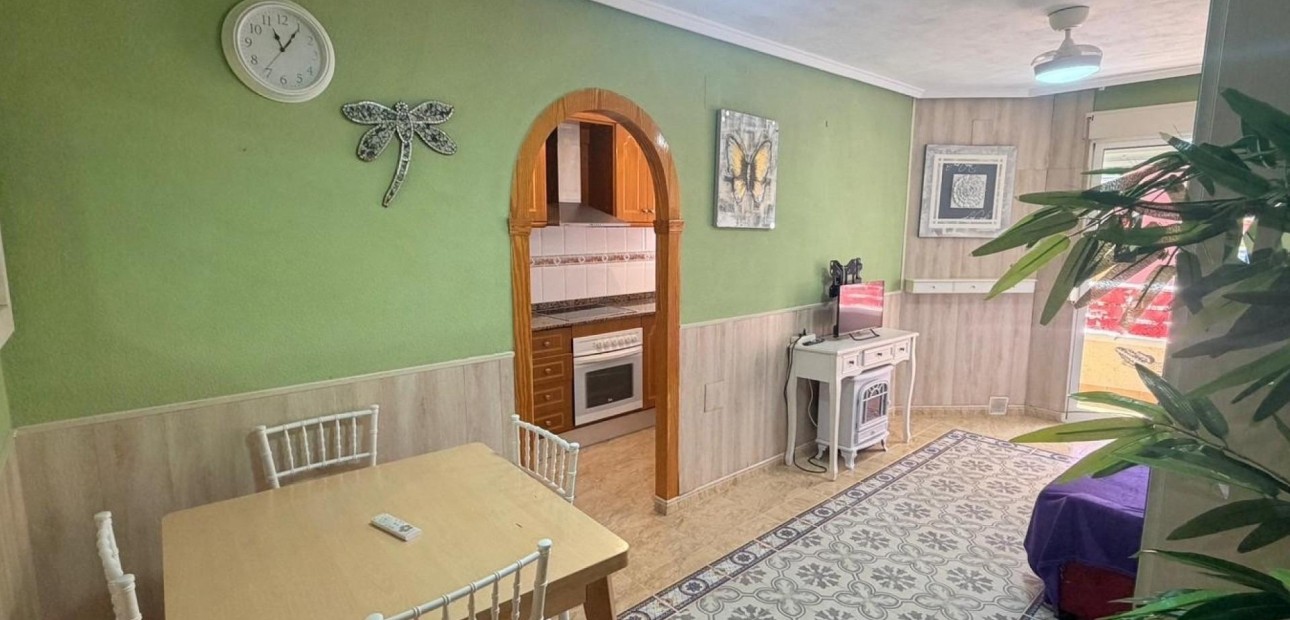 Sale - Apartment / flat -
Los Montesinos - Pueblo 8