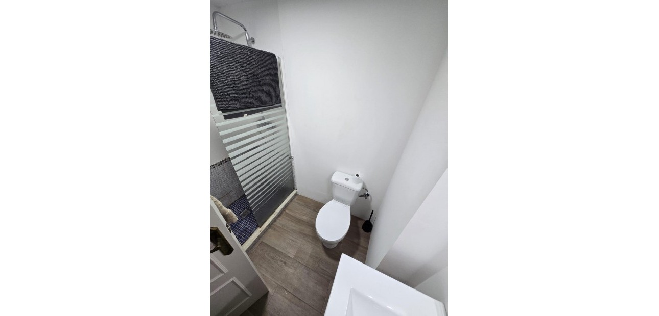 Sale - Apartment / flat -
Torrevieja - Estacion de autobuses