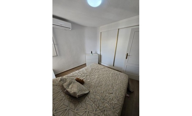 Sale - Apartment / flat -
Torrevieja - Estacion de autobuses
