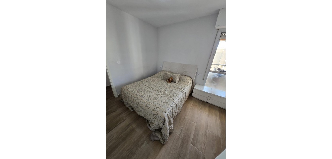 Sale - Apartment / flat -
Torrevieja - Estacion de autobuses