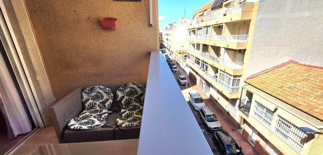 Sale - Apartment / flat -
Torrevieja - Estacion de autobuses