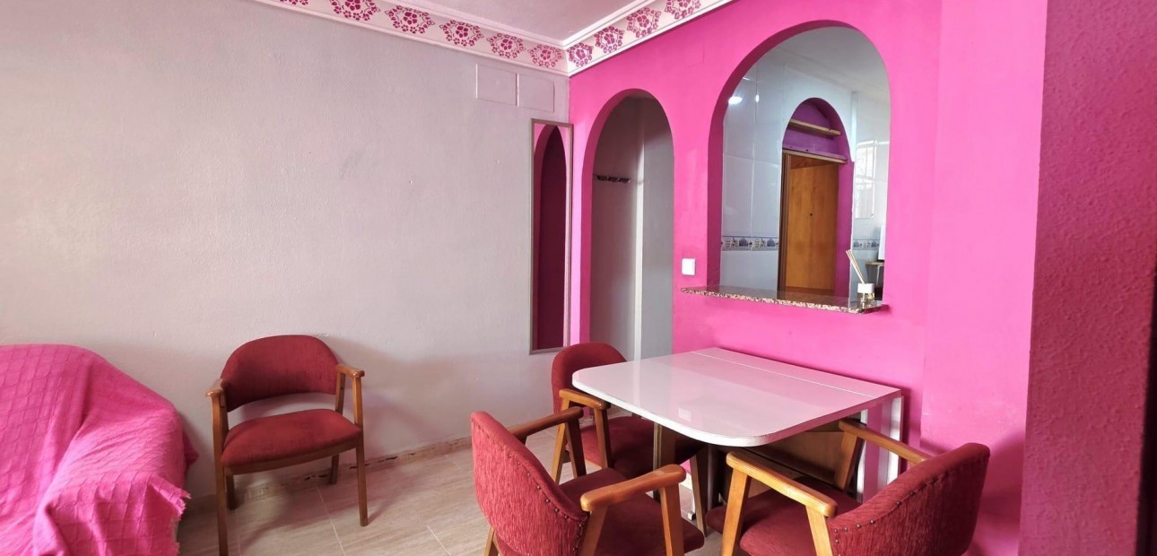 Sale - Apartment / flat -
Torrevieja - Estacion de autobuses