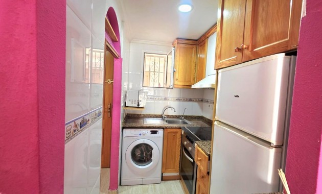 Sale - Apartment / flat -
Torrevieja - Estacion de autobuses