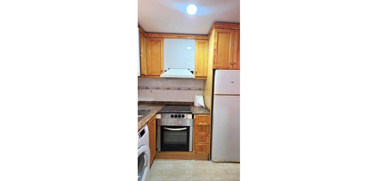 Sale - Apartment / flat -
Torrevieja - Estacion de autobuses