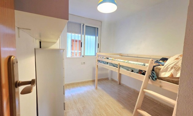 Sale - Apartment / flat -
Torrevieja - Estacion de autobuses