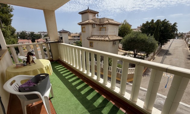 Sale - Apartment / flat -
Orihuela Costa - Villamartin