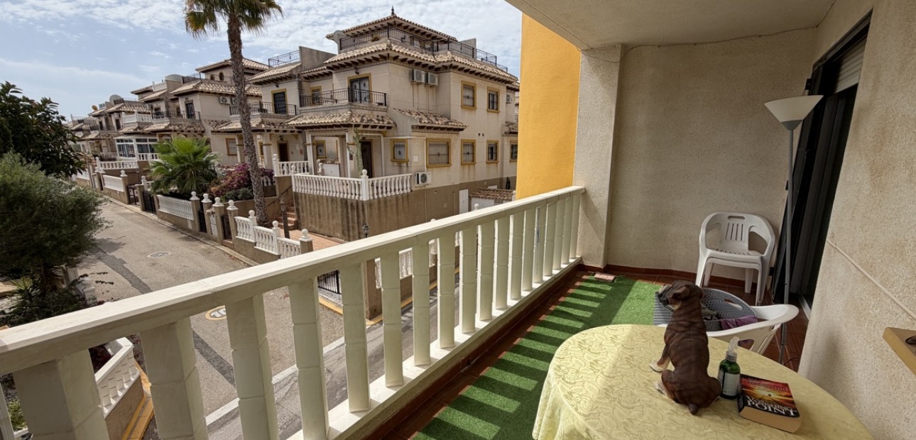 Sale - Apartment / flat -
Orihuela Costa - Villamartin