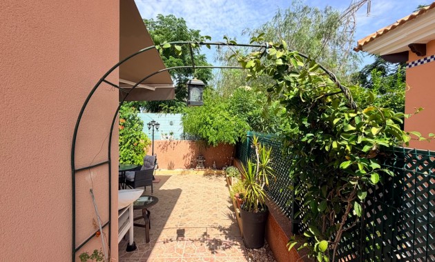 Sale - Detached Villa -
Los Montesinos - La Herrada
