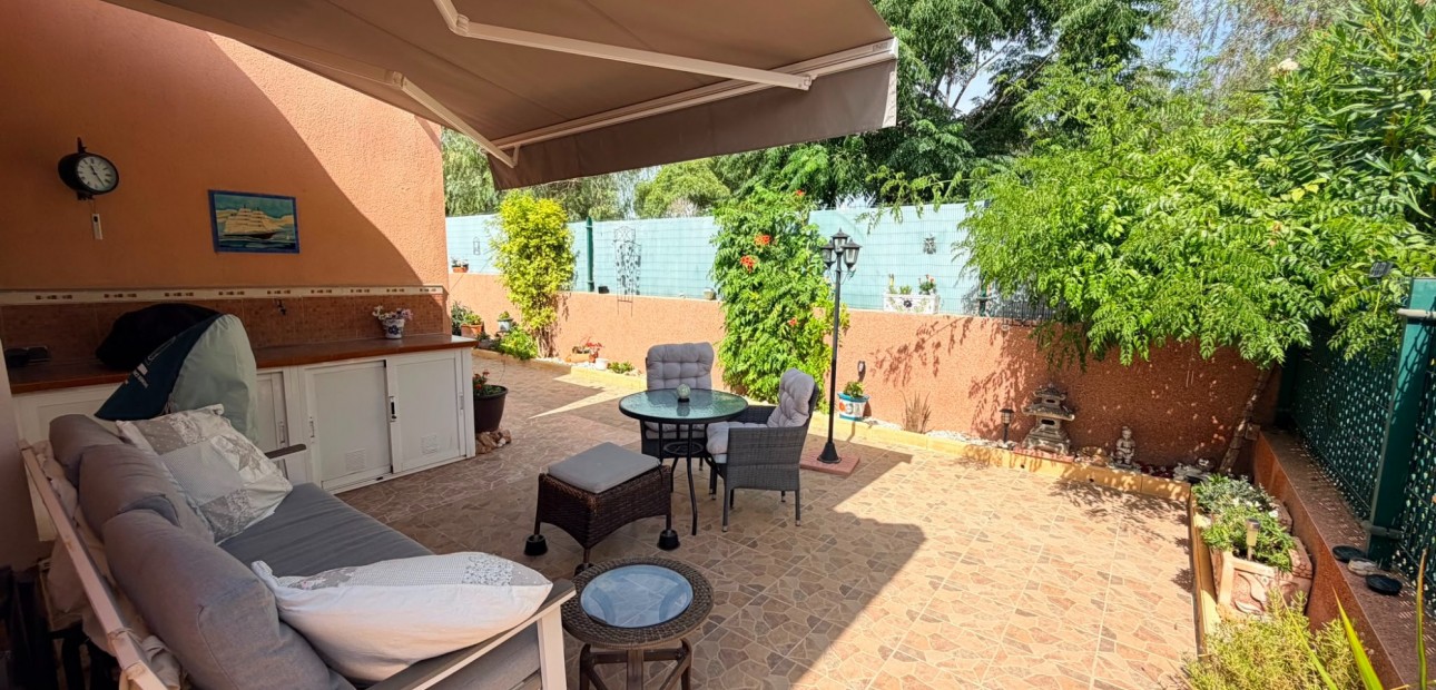 Sale - Detached Villa -
Los Montesinos - La Herrada