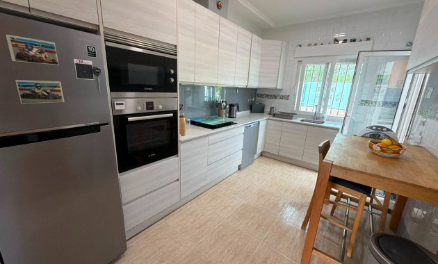 Sale - Detached Villa -
Los Montesinos - La Herrada