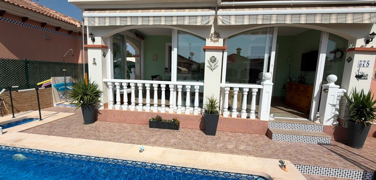 Sale - Detached Villa -
Los Montesinos - La Herrada
