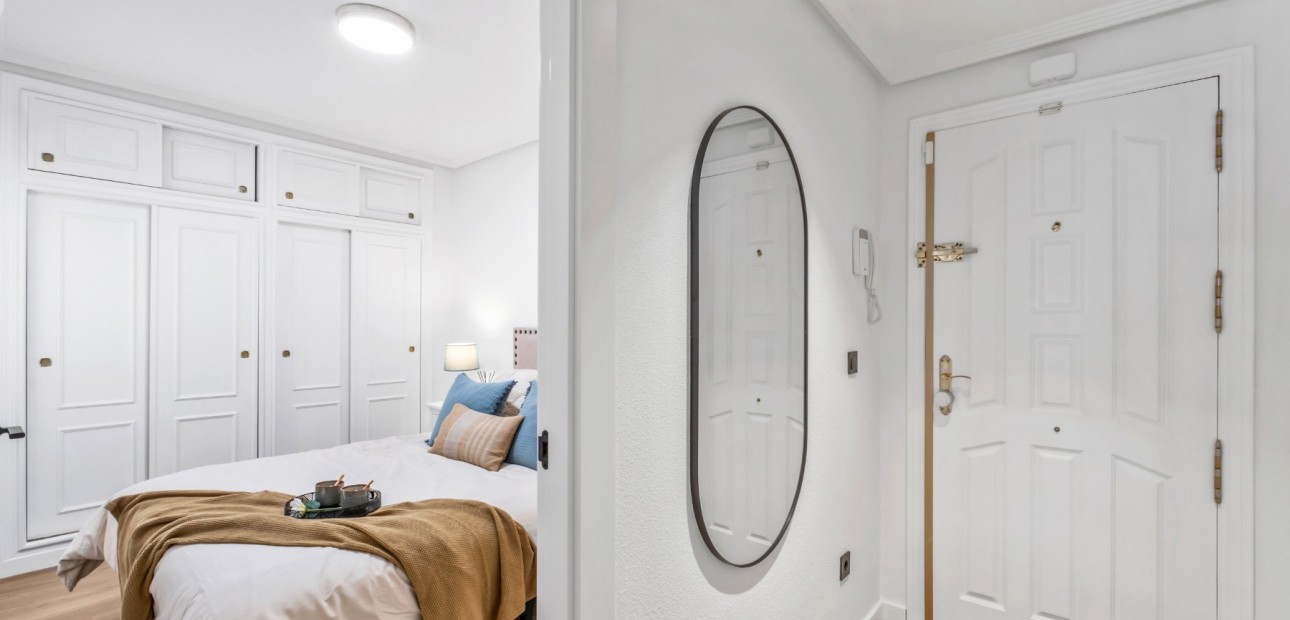 Sale - Apartment / flat -
Orihuela Costa - Playa Flamenca