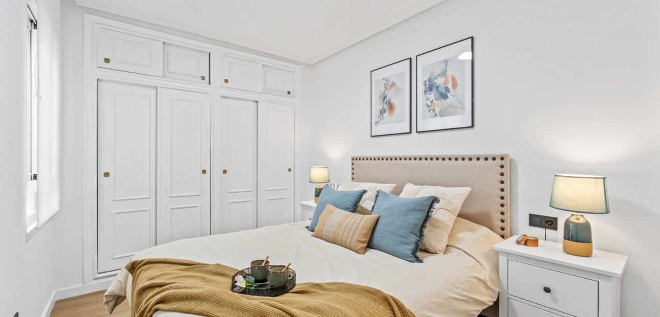 Sale - Apartment / flat -
Orihuela Costa - Playa Flamenca