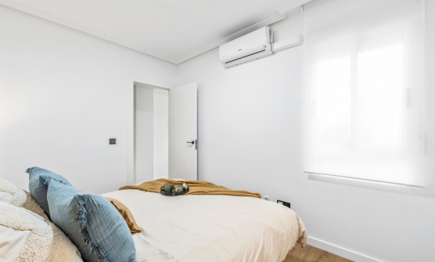Sale - Apartment / flat -
Orihuela Costa - Playa Flamenca