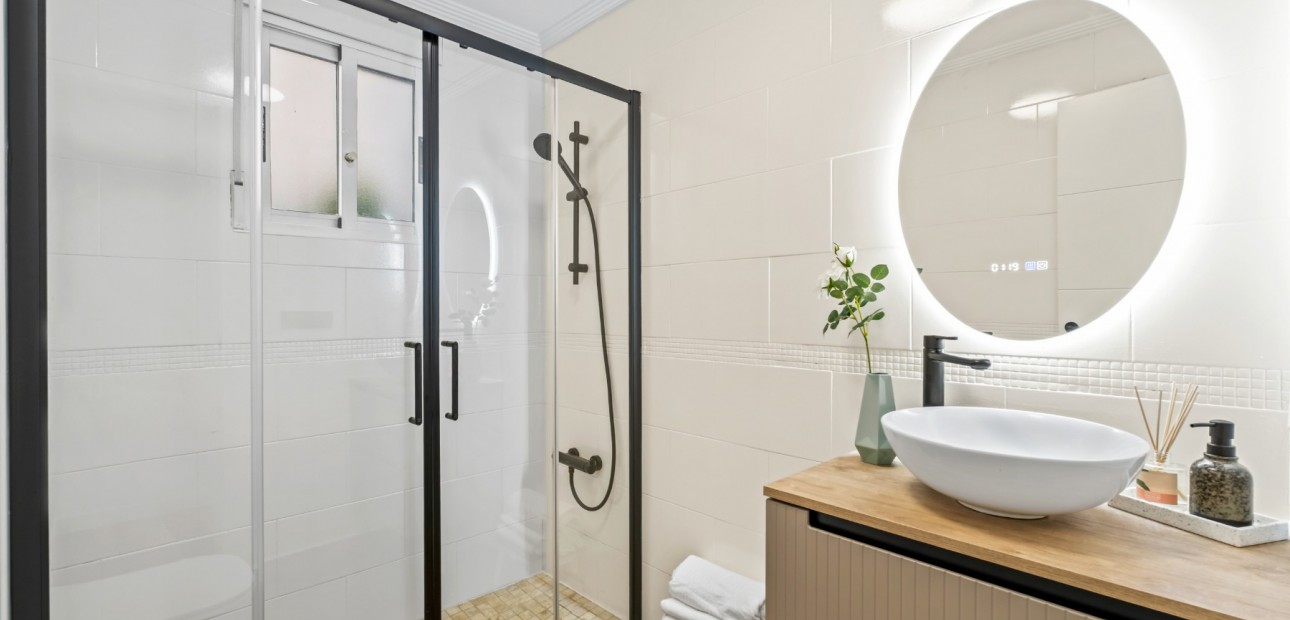 Sale - Apartment / flat -
Orihuela Costa - Playa Flamenca