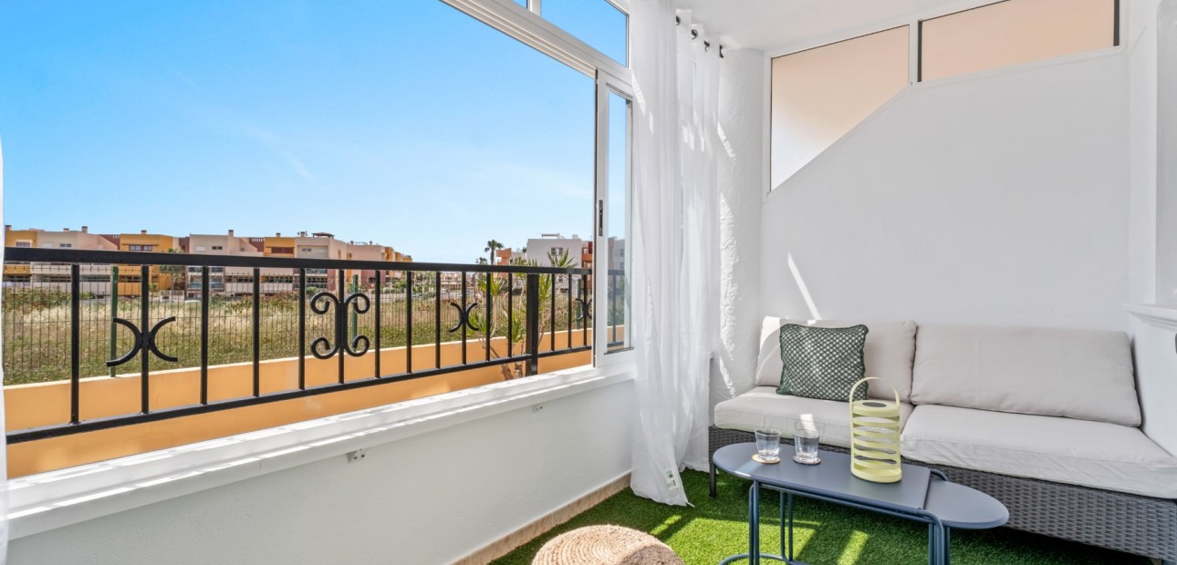 Sale - Apartment / flat -
Orihuela Costa - Playa Flamenca