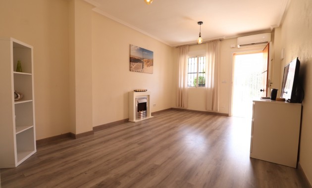 Sale - Townhouse -
Algorfa - Montemar