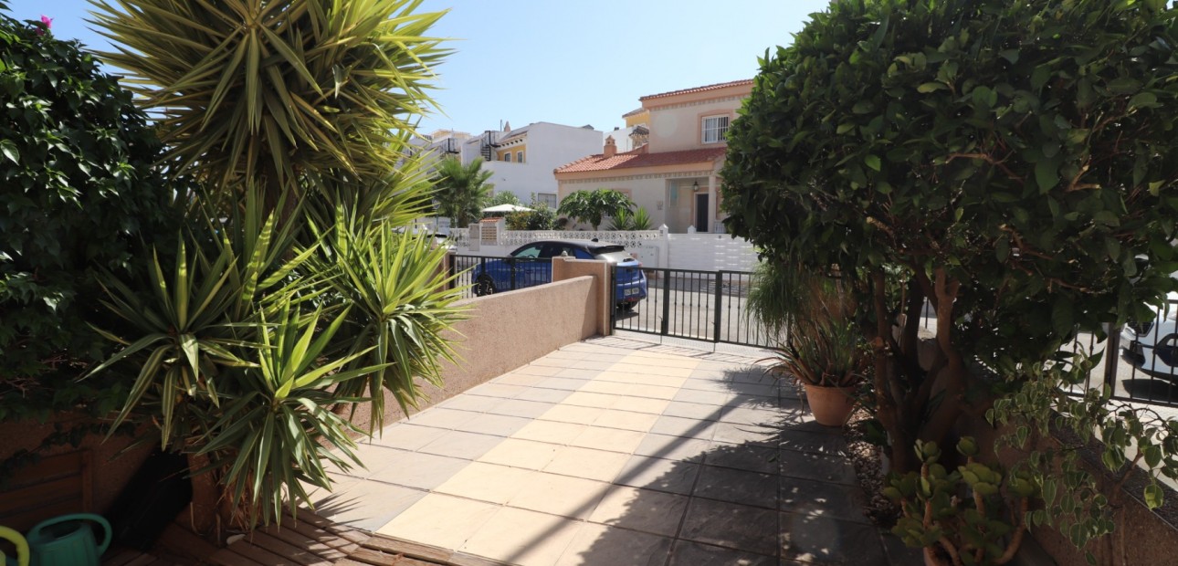 Sale - Townhouse -
Algorfa - Montemar