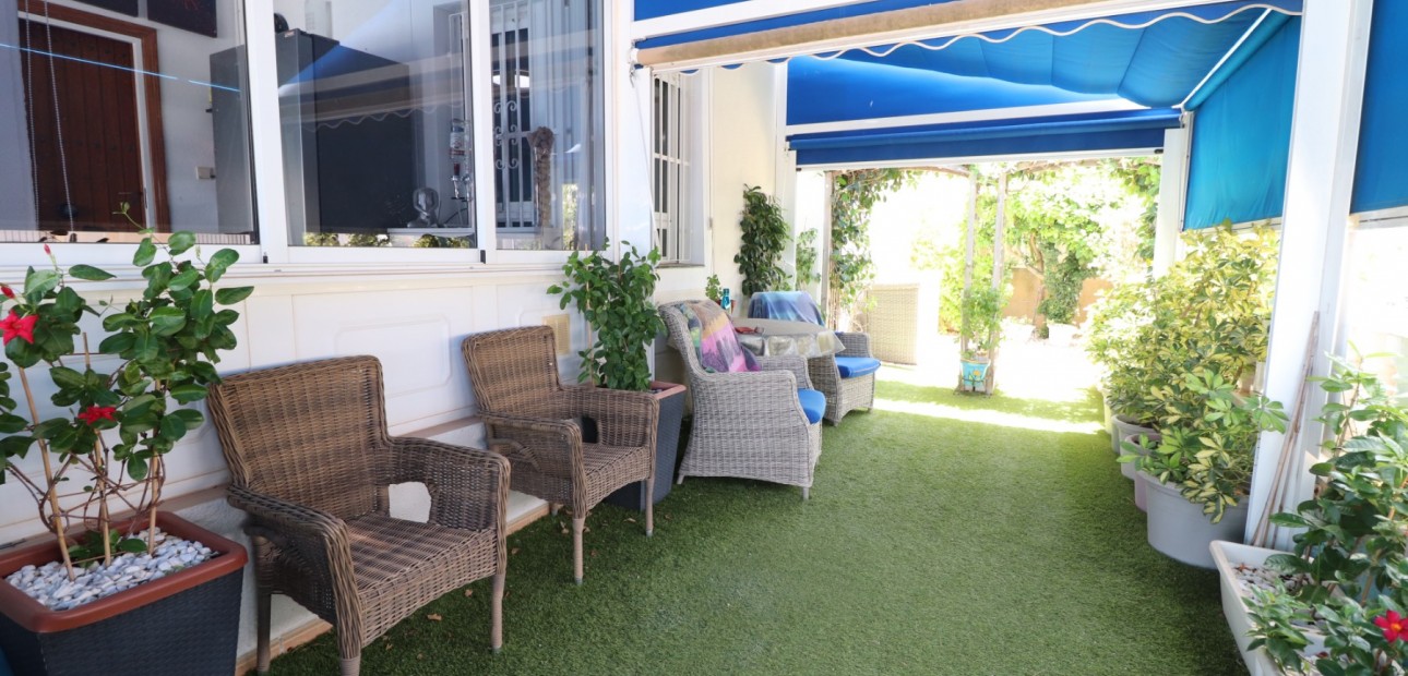 Sale - Detached Villa -
Algorfa - Montebello
