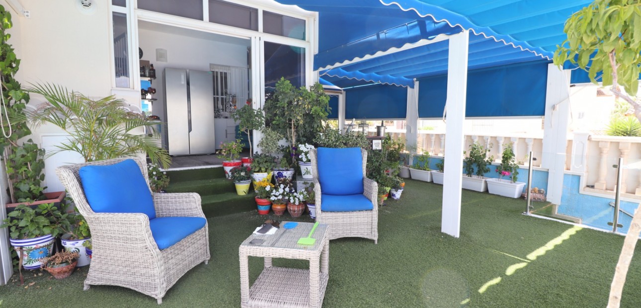 Sale - Detached Villa -
Algorfa - Montebello