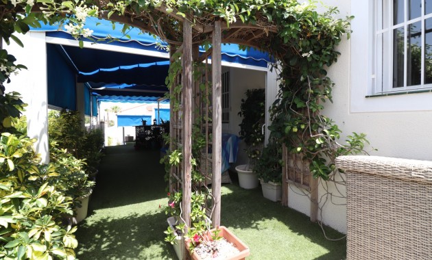 Sale - Detached Villa -
Algorfa - Montebello