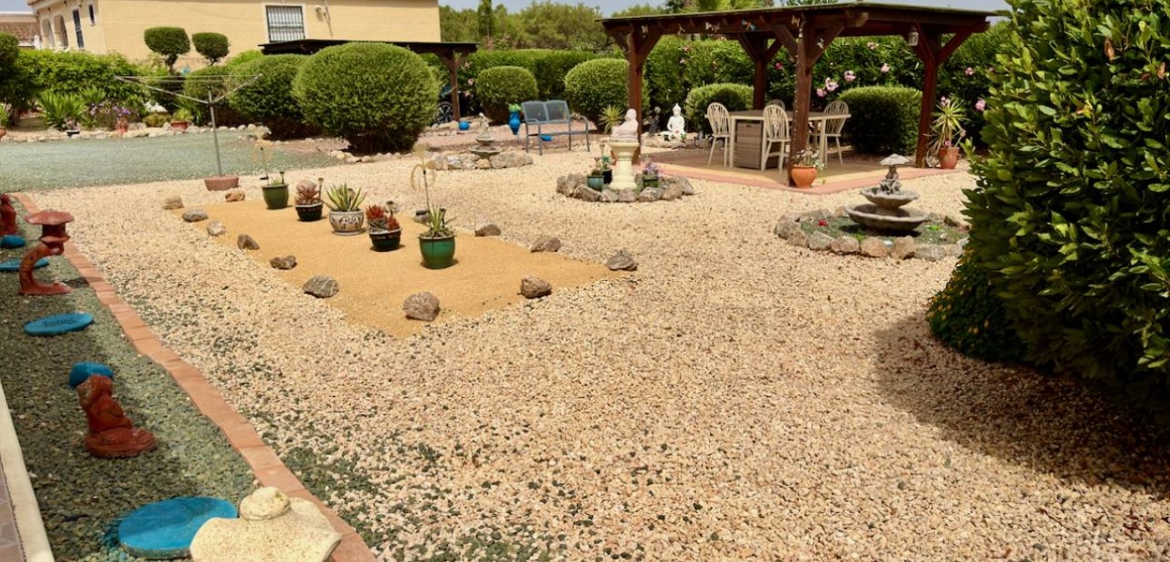 Venta - Villa -
Catral