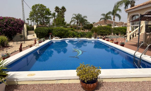 Venta - Villa -
Catral