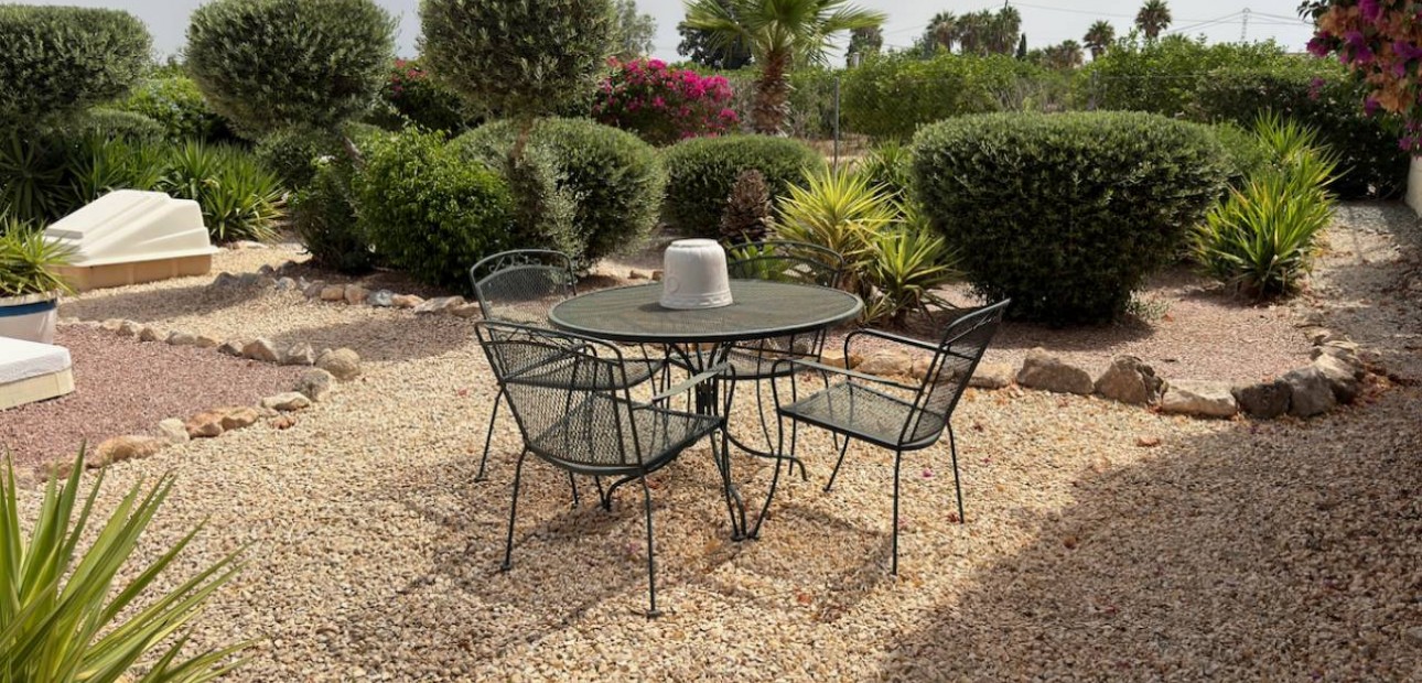 Venta - Villa -
Catral