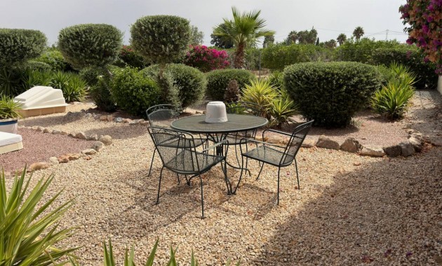 Venta - Villa -
Catral