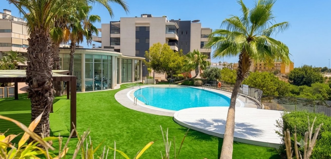 Sale - Apartment / flat -
Orihuela Costa - La Zenia