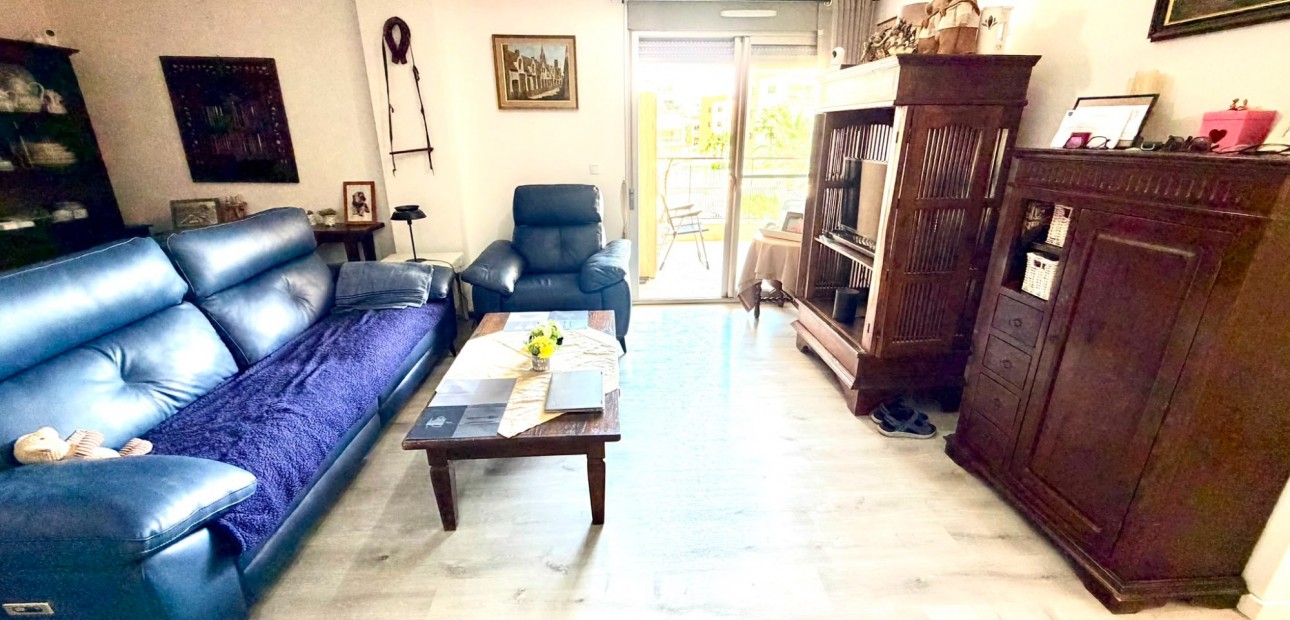 Sale - Apartment / flat -
Orihuela Costa - La Zenia