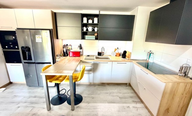 Sale - Apartment / flat -
Orihuela Costa - La Zenia