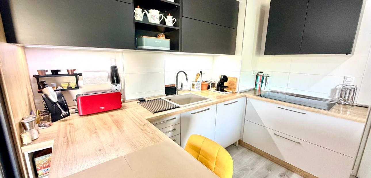 Sale - Apartment / flat -
Orihuela Costa - La Zenia