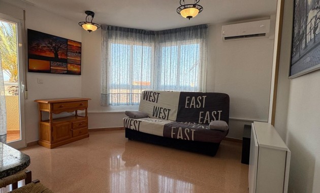 Sale - Apartment / flat -
Guardamar del Segura - Pueblo