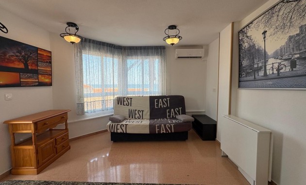 Sale - Apartment / flat -
Guardamar del Segura - Pueblo