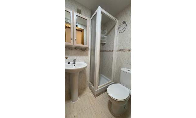 Sale - Apartment / flat -
Guardamar del Segura - Pueblo
