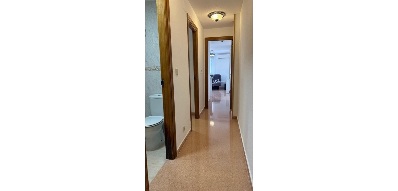 Sale - Apartment / flat -
Guardamar del Segura - Pueblo