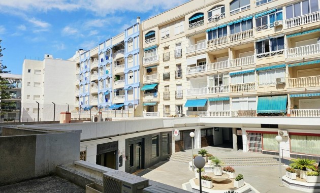 Sale - Apartment / flat -
Torrevieja - Habaneras