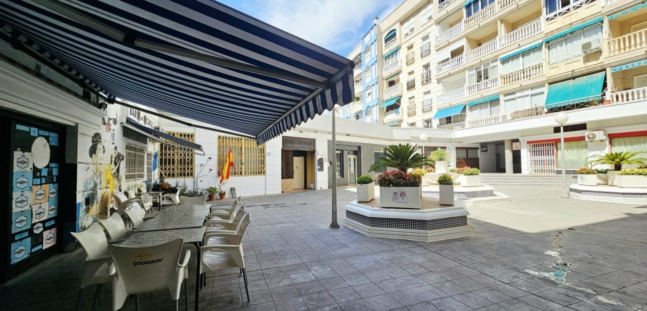 Sale - Apartment / flat -
Torrevieja - Habaneras