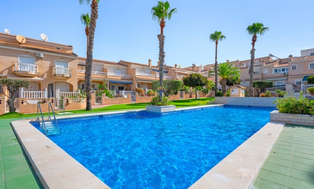 Sale - Bungalow -
Ciudad Quesada - Doña Pepa
