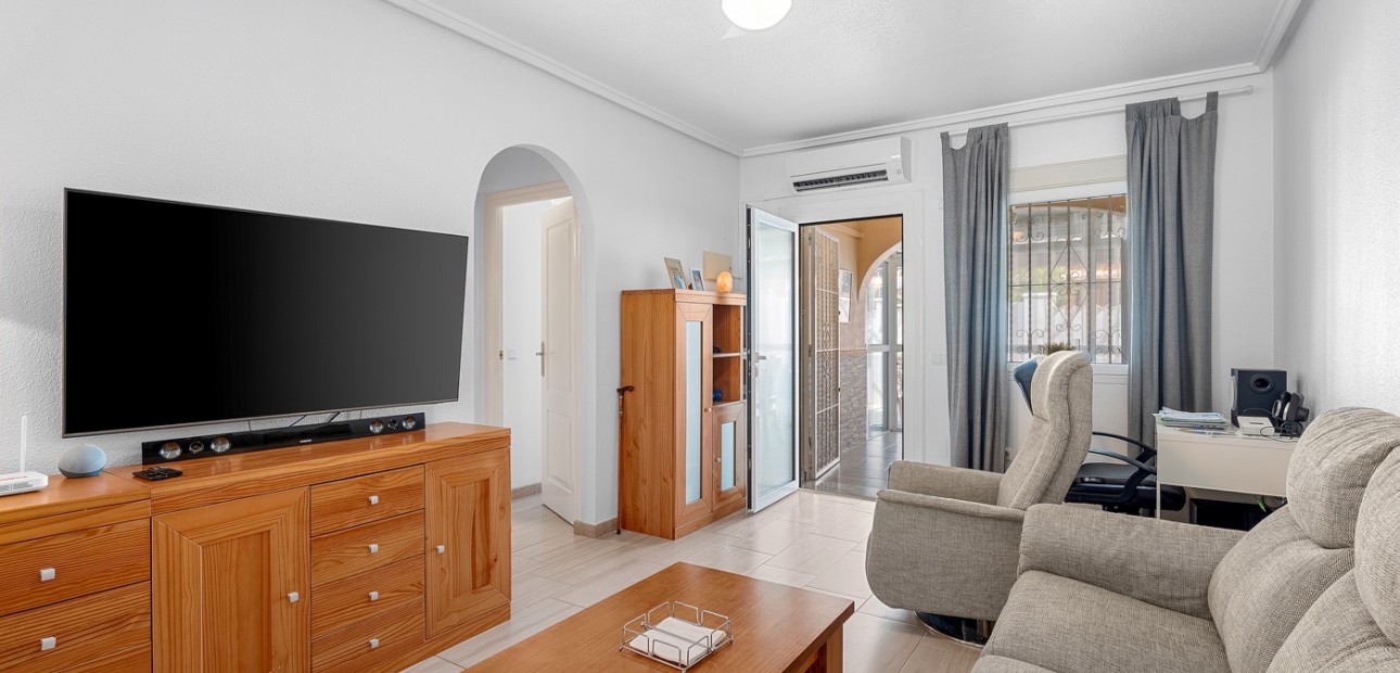 Sale - Bungalow -
Ciudad Quesada - Doña Pepa