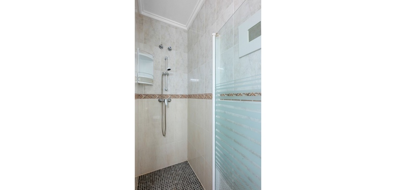 Sale - Bungalow -
Ciudad Quesada - Doña Pepa