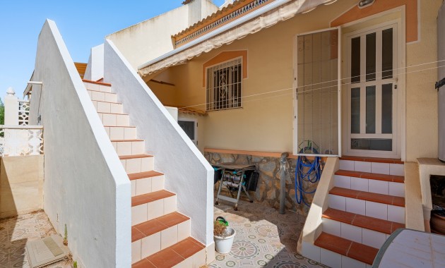 Sale - Bungalow -
Ciudad Quesada - Doña Pepa