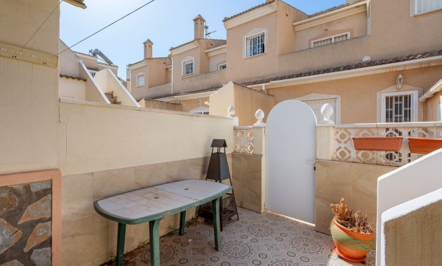 Sale - Bungalow -
Ciudad Quesada - Doña Pepa